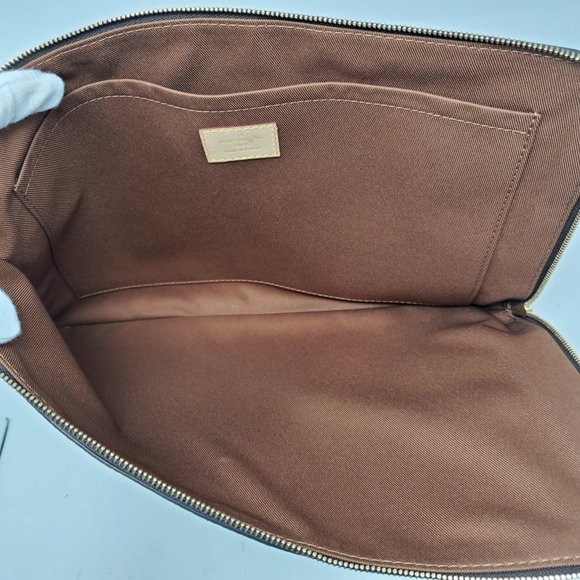Auth Louis Vuitton Laptop/ Document Clucth Bag - Picture 7 of 16